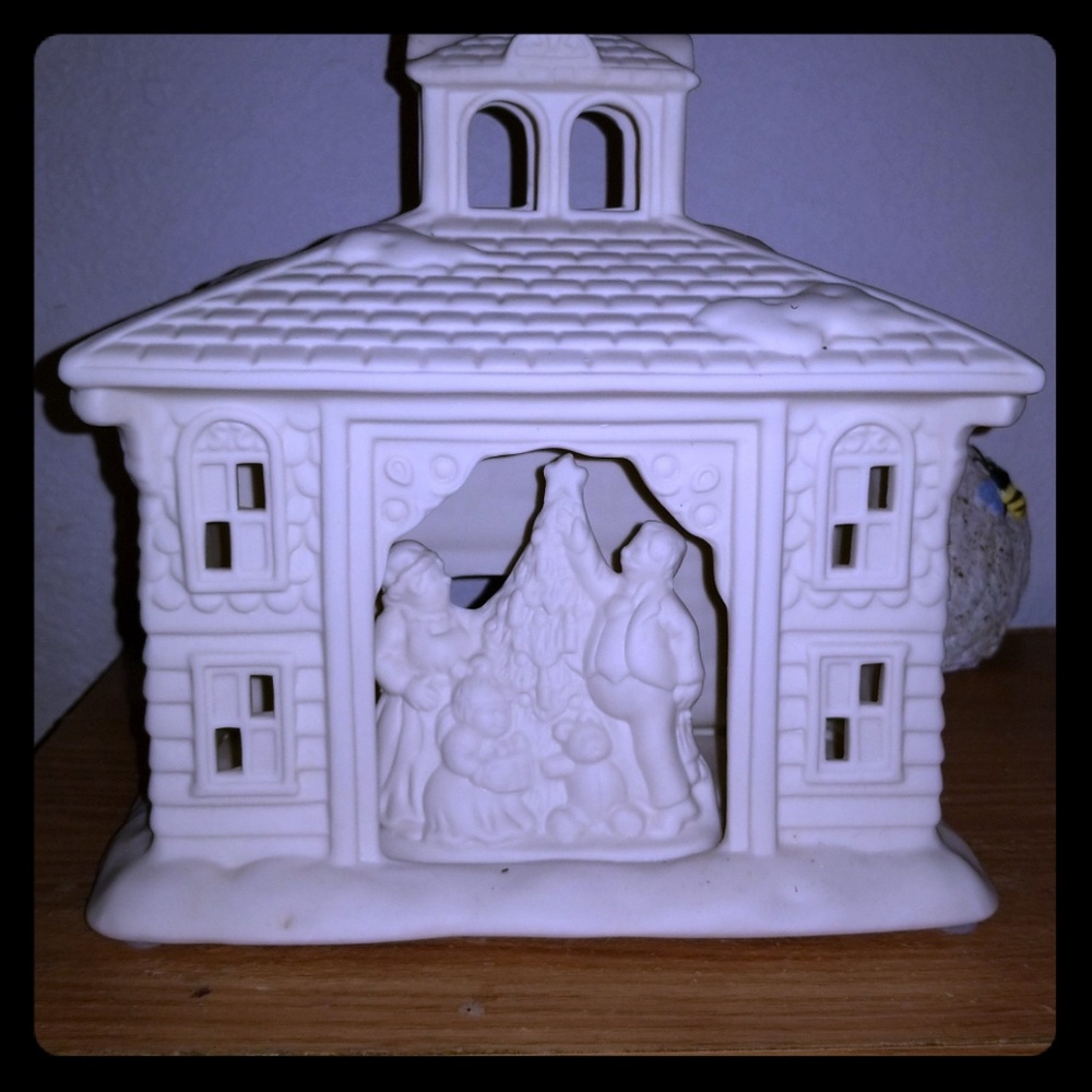 Partylite Victorian manor Christmas scene
